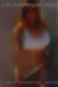 I am a housewives in Westerly, RI very caring and giving woman.