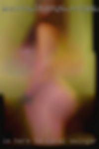 Im here to have Coral swinger new experiences!