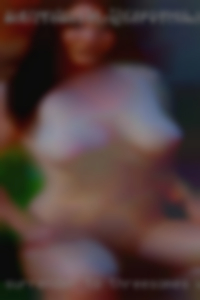 Surrender for threesomes with couples to the will of my man!